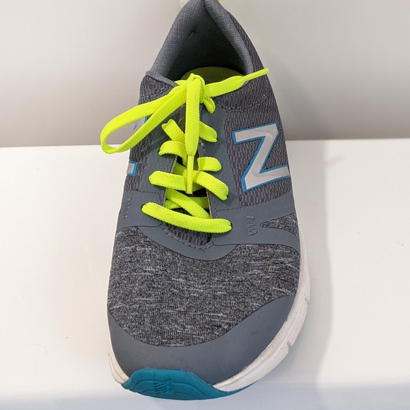 New balance heel pillow sneakers - Picture 5 of 16